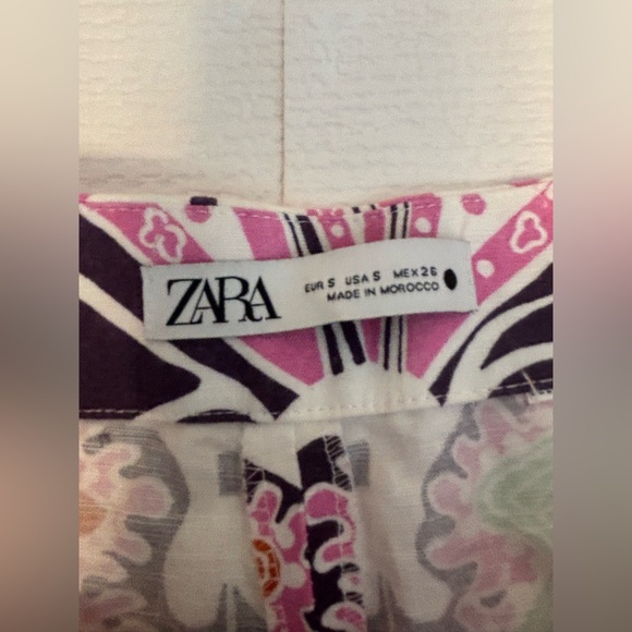 Zara Vibrant Purple and Pink Wide Leg Pants
Linen blend size small - Picture 5 of 6